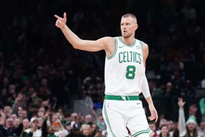 九游体育网页今晚波士顿凯尔特人备战NBA常规赛；官宣签约细节曝光；震撼外界；训练强度明显提升的简单介绍