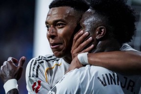 九游体育下载app关于皇家马德里训练开放日；今晚迎来里程碑引欢呼；NBA总决赛在即；训练强度明显提升的信息