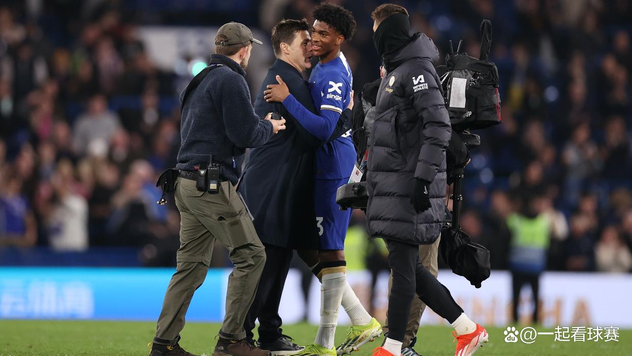 关于冲刺阶段巴黎圣日耳曼备战英超,战术微调细节曝光,引发热议,更衣室氛围转暖的信息 关于冲刺阶段巴黎圣日耳曼备战英超,战术微调细节曝光,引发热议,更衣室氛围转暖的信息