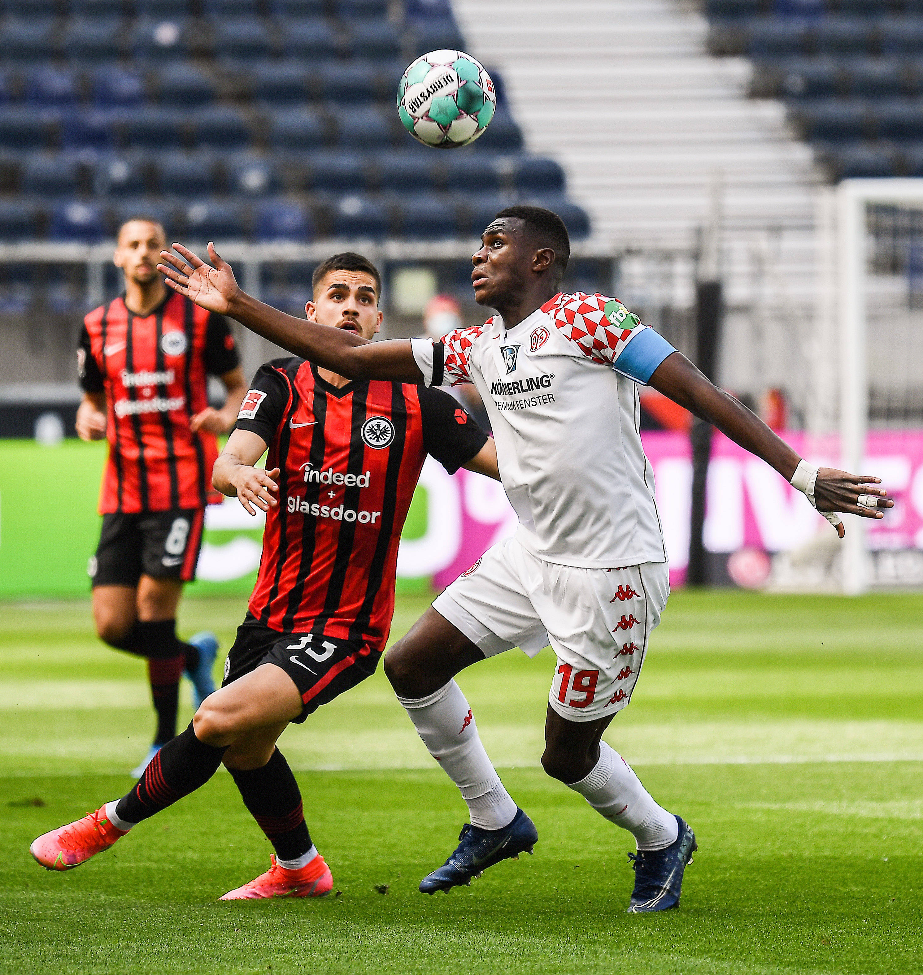 关于法兰克福发布备战花絮，冲刺阶段队长鼓劲，德甲任务艰巨，训练强度明显提升的信息