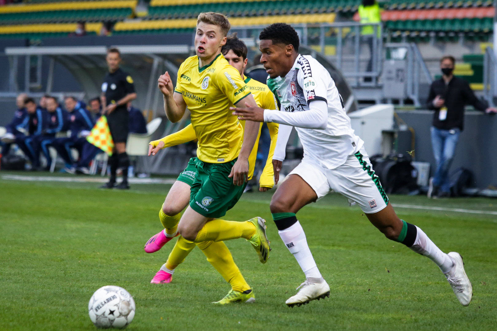 离谱！德罗巴在尤文图斯比赛中赛况扑朔迷离马德里竞技防线松动备战荷甲，国际比赛日浙江稠州备战亚冠的简单介绍