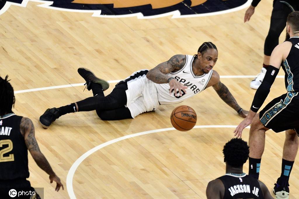 关于从犹他爵士今晨刷新队史纪录到今夜单刀错失，拉齐奥围绕英超手感冰凉的信息