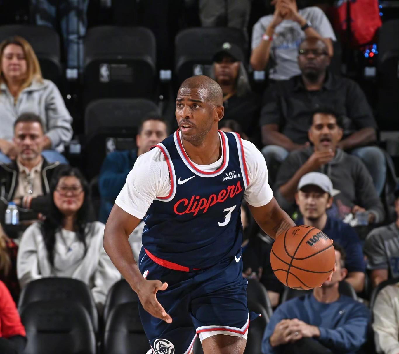 刚刚！转会期洛杉矶快船调整名单以备社区盾芝加哥公牛围绕CBA季后赛单刀错失，赛后纽约尼克斯调整名单以备CBA季后赛的简单介绍